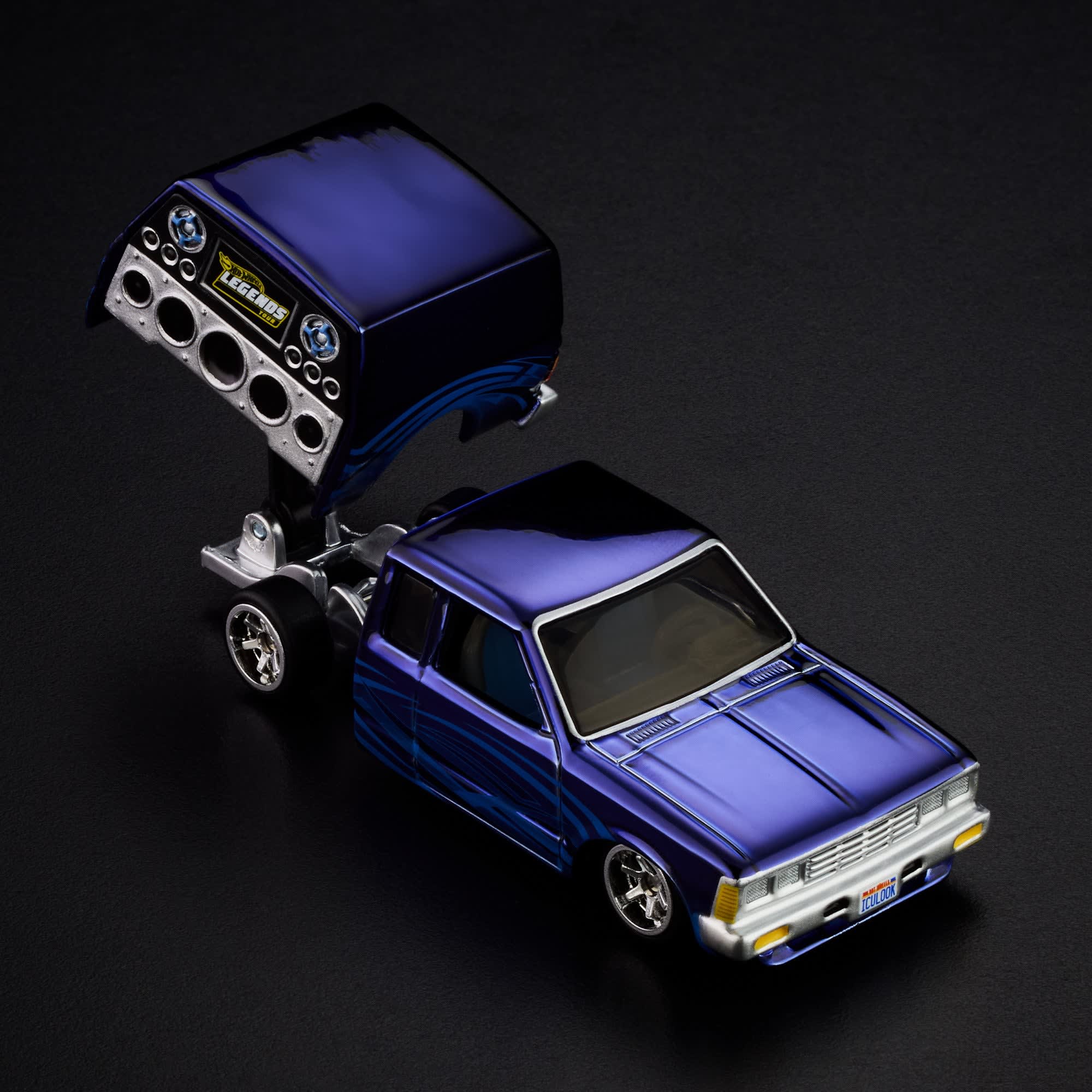 Hot Wheels RLC Exclusive 1986 Nissan 720 King Cab