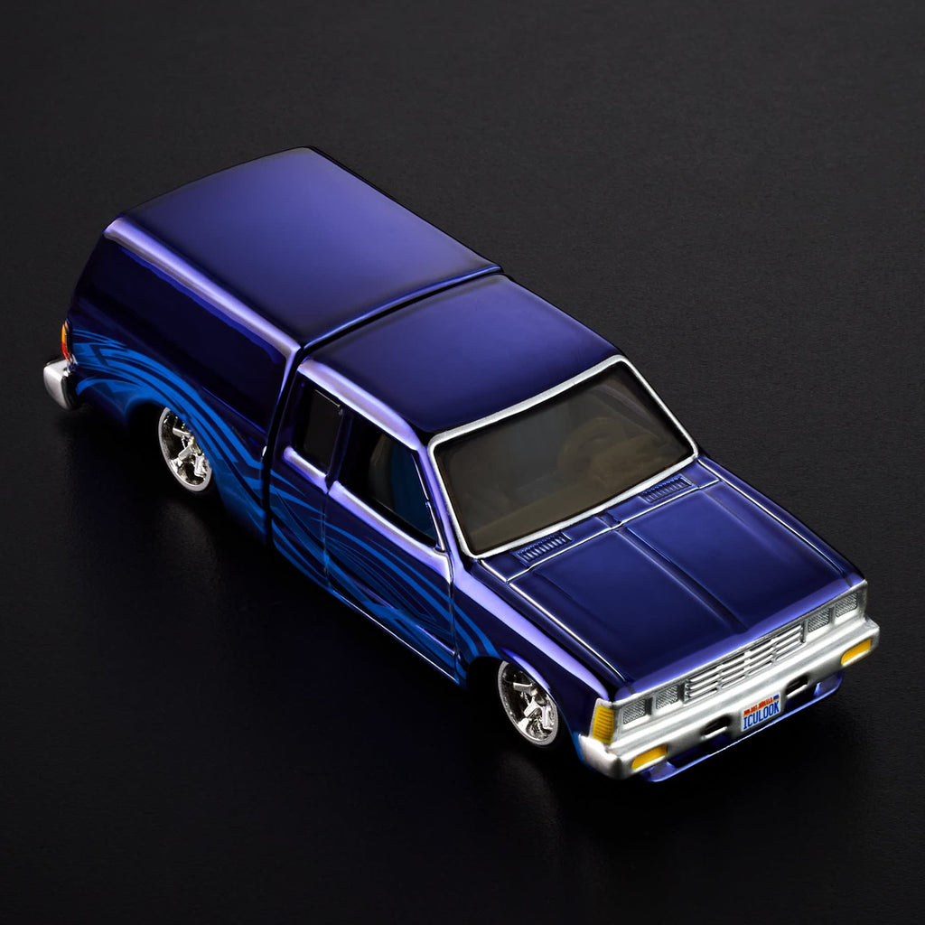 Hot Wheels RLC Exclusive 1986 Nissan 720 King Cab